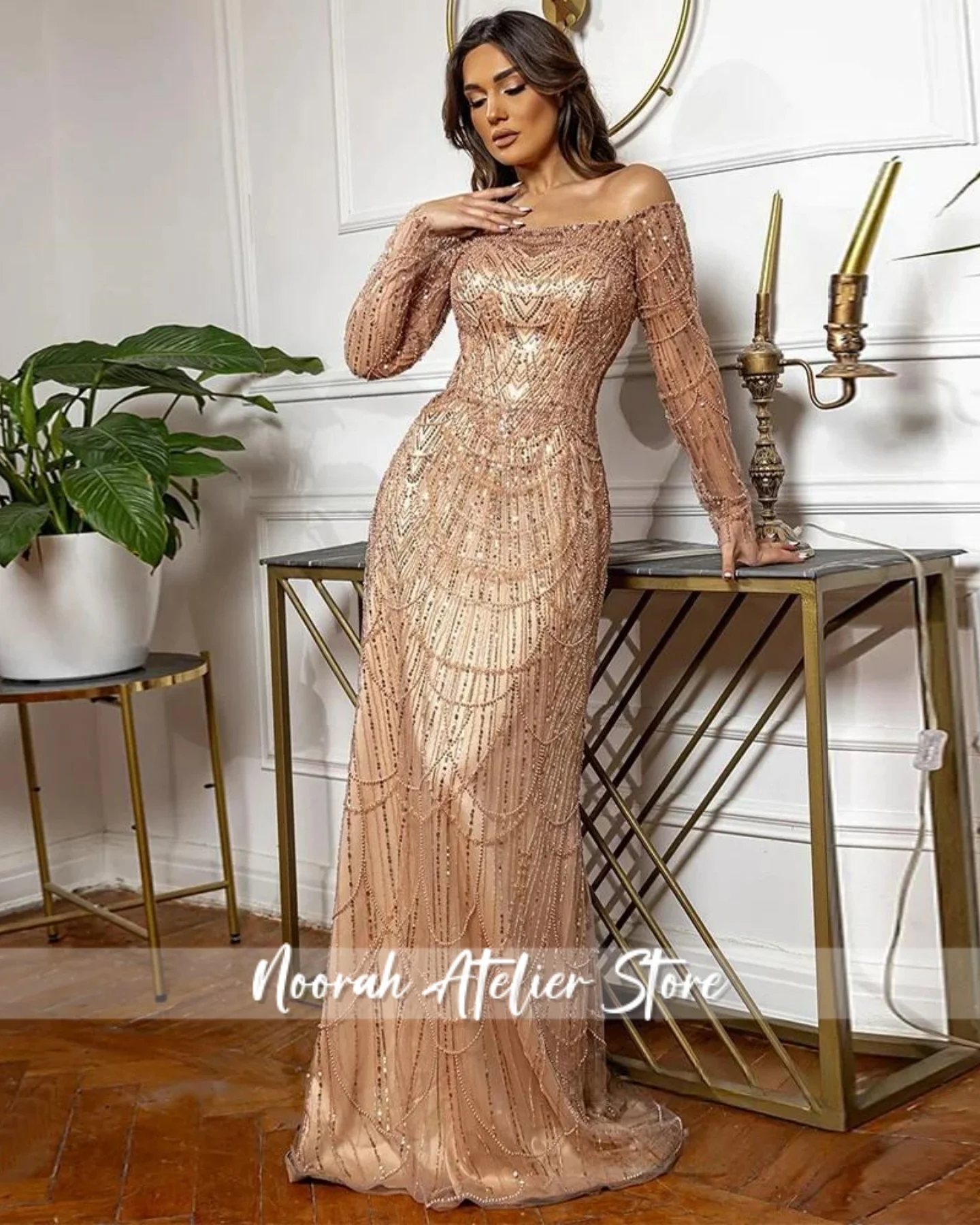 فساتين سهرة نسائية أنيقة جديدة لامعة بلون الشمبانيا 2025 مطرز بالخرز فستان للحفلات الراقصة بأكمام طويلة فساتين مخصصة