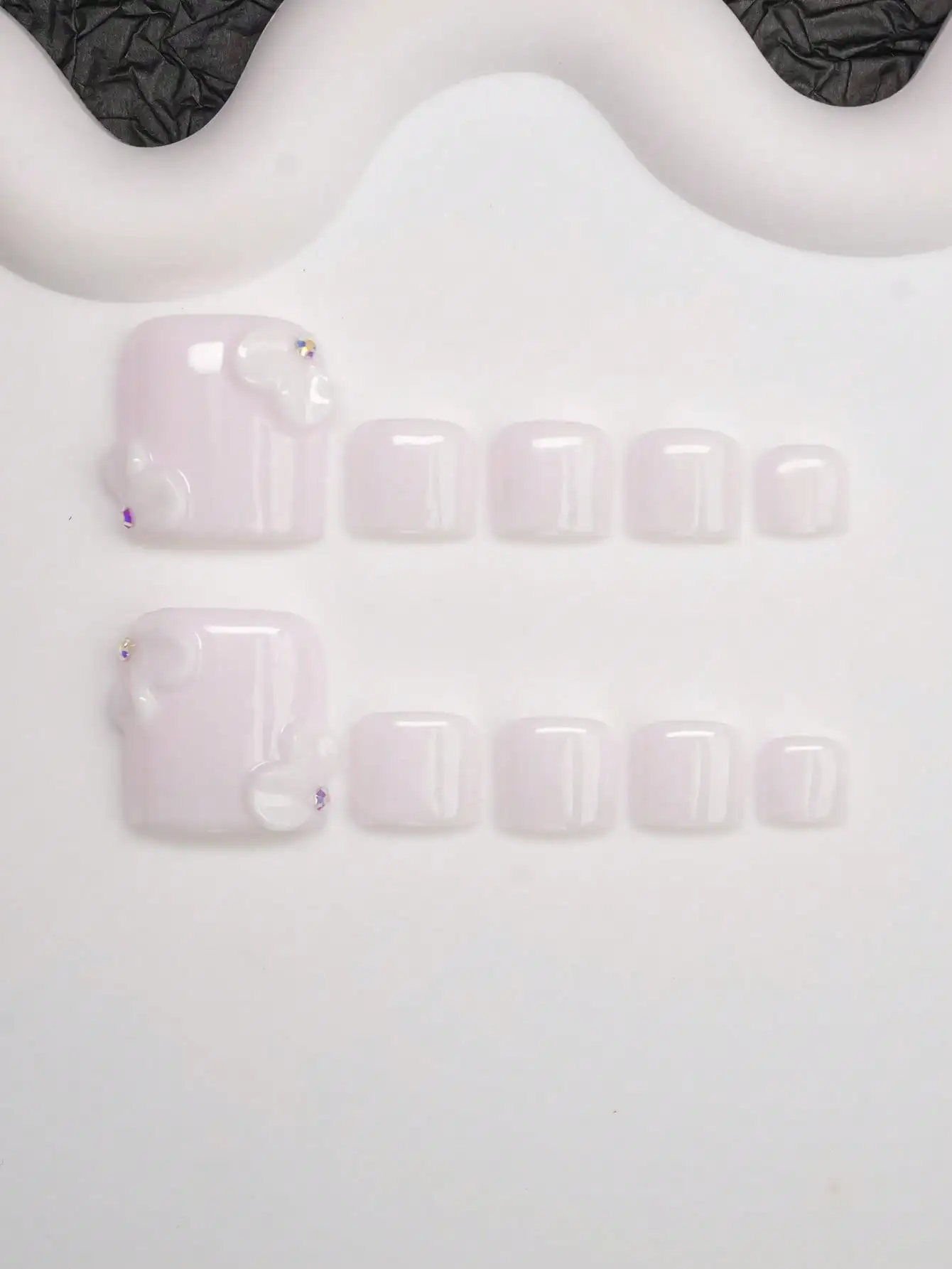 

14pcs/Set Handmade Y2K Chic Nail Stickers, White Carved Nail Art Decals, Shiny Nail Patches For Women & Girls, Suitable For Party, Dance, Daily Wear, Includes Tool Kit, Great Gift (4 Spare Nails Included)