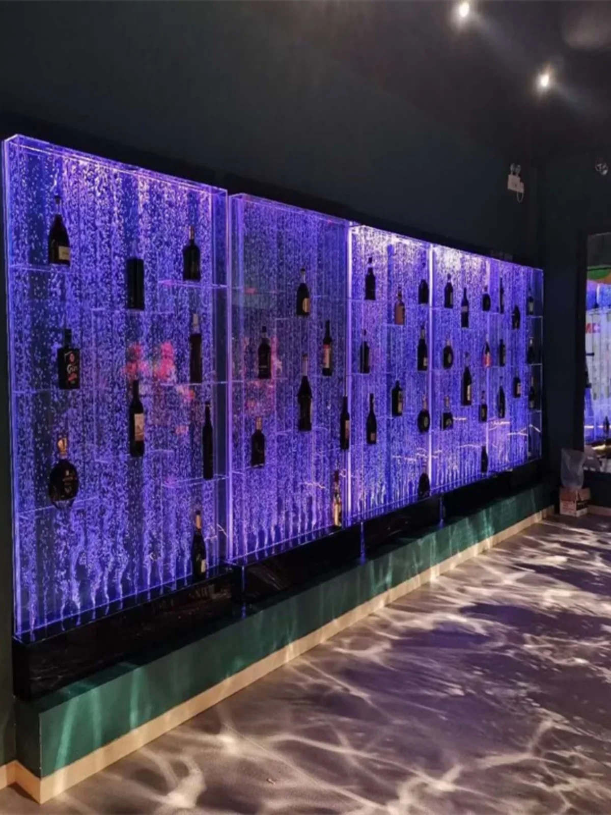 

Decorative background of Hunan water curtain wall, flowing water bubble screen, wine cabinet entrance