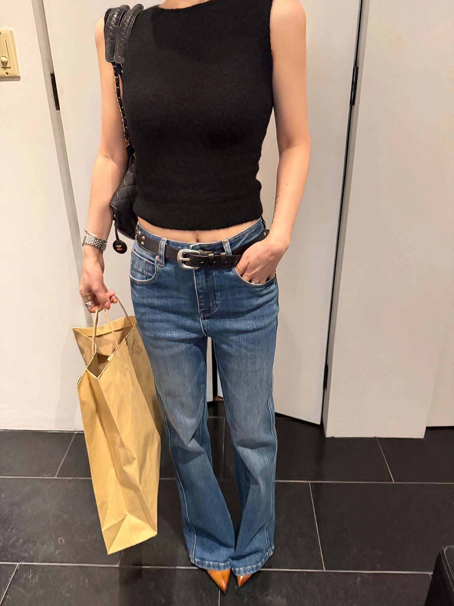 

WXLSTUDIO Slim Fit Bell Bottom Jeans Ladies Cotton Stretchable Straight Leg Natural Waist Button Closure Spring 2026