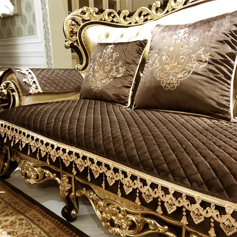 European Quilted Sofa Cover Luxury Fall Winter Non-slip Universal Living Room Couch Cushion Thicken Sofa Towel Decor Slipcover