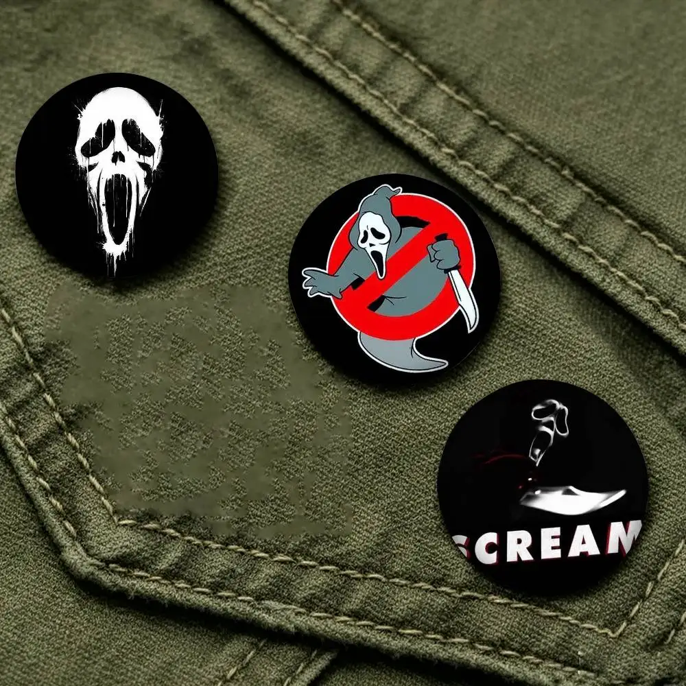 S-Scream Movie Design INS 25mm 32mm 44mm 58mm 75mm Brooches Badges Pins for Accessories Gift