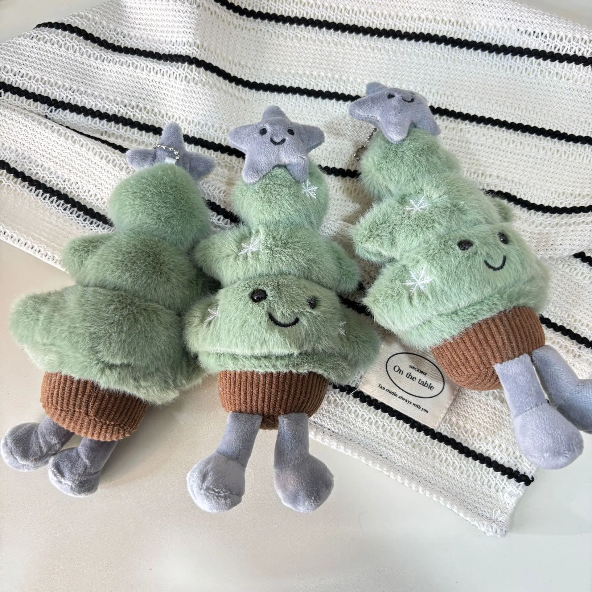 Cute Christmas Tree Plush Pendant, Star Holiday Stuffed Doll Keychain, Christmas Eve Bag Charm, Adorable Mini Plush Toy Gift