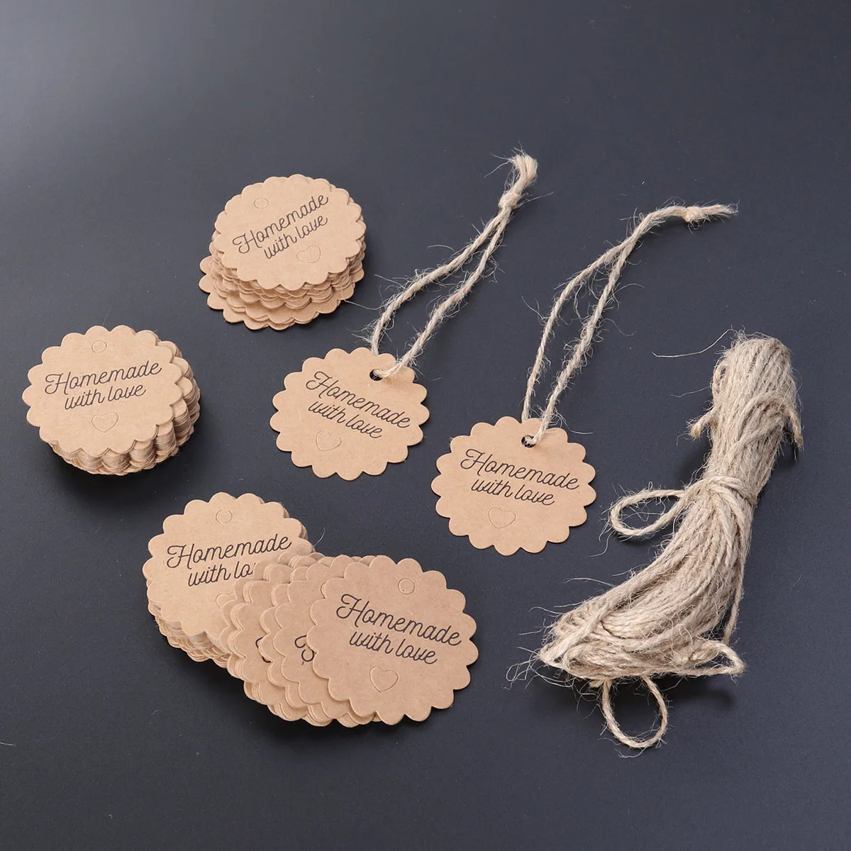 100pcs Kraft Paper Tags with Strings Gift Favors Baking Food Package Tags Hanging Labels (Circle, 5x5cm)