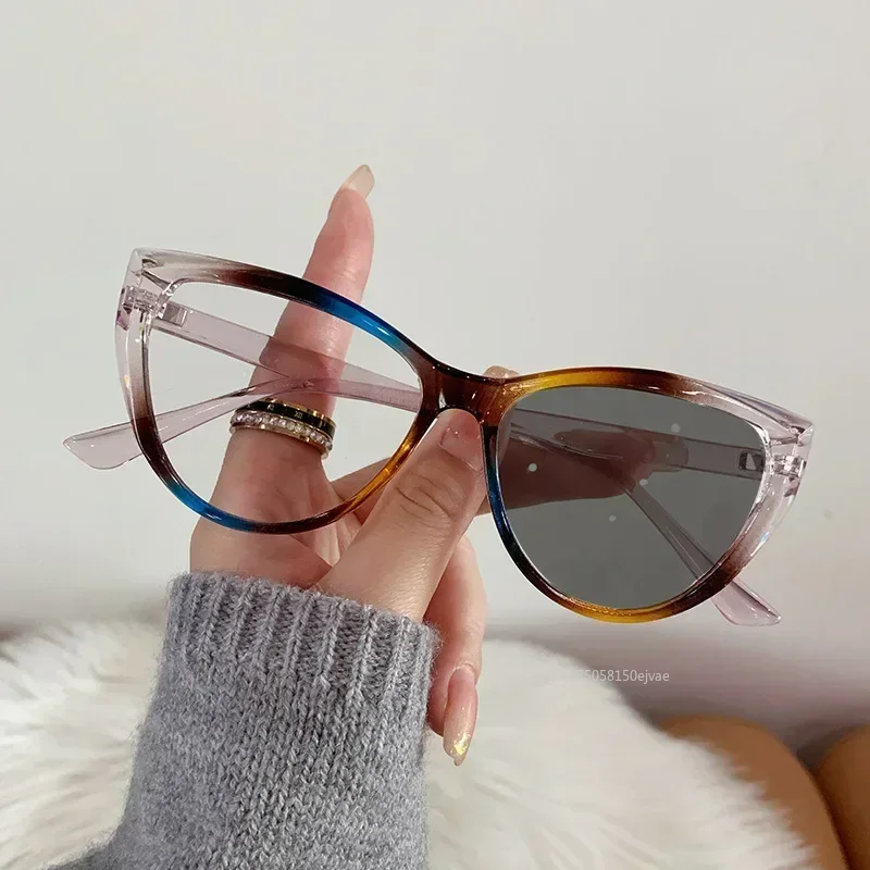 

Fashion Retro Photochromic Glasses Vintage Cat Eye Women Men Color Change Eyeglasses Frame Chameleon Eyewear UV400 Sun Glasses