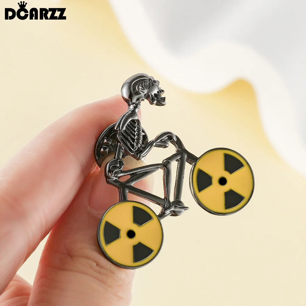 DCARZZ Funny Radiology Medical Brooch Skull X-Ray Enamel Pin Medicine Science Backpack Lapel Badge for Doctor Scientist