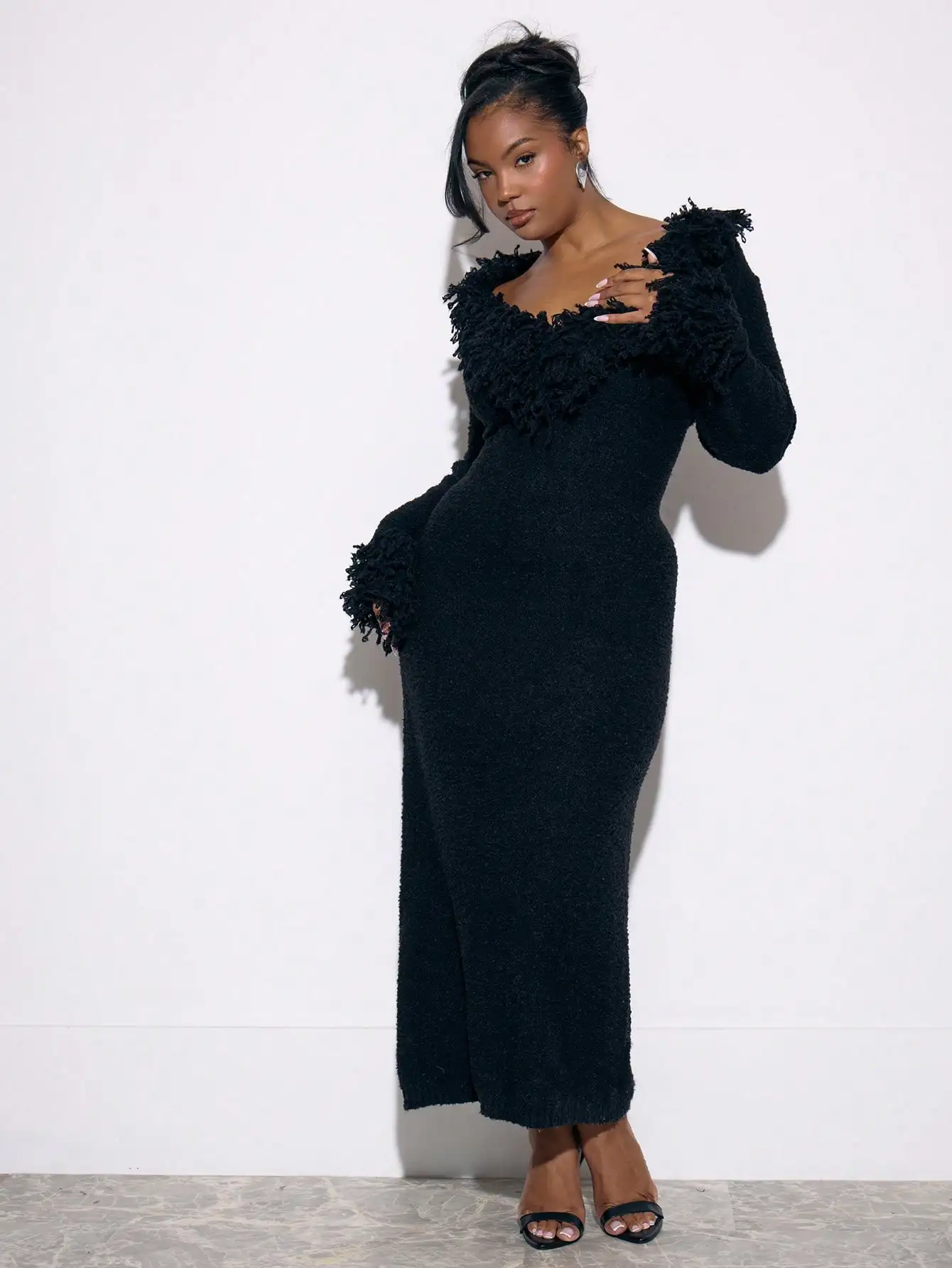 

Платье макси из трикотажа с V-образным вырезом и пушистой отделкой, черное, больших размеров – Сексуальное платье для вечеринок и выходов в свет на осень и весну