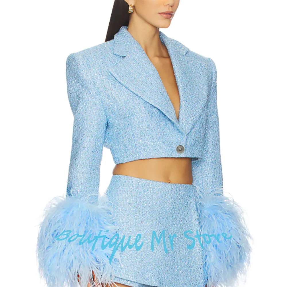 سترة قصيرة للسيدات من التويد باللون الأزرق الفاتح + أطقم تنورة صغيرة مع أصفاد من الريش سترة بطية صدر السترة مكونة من قطعتين لملابس الشارع الأنيقة