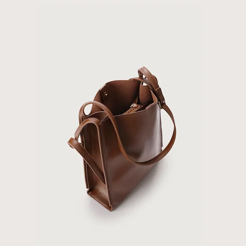 Borsa minimalista a secchiello con struttura unica per borsa a tracolla versatile bagretro da donna autunno e inverno ad alta capacità