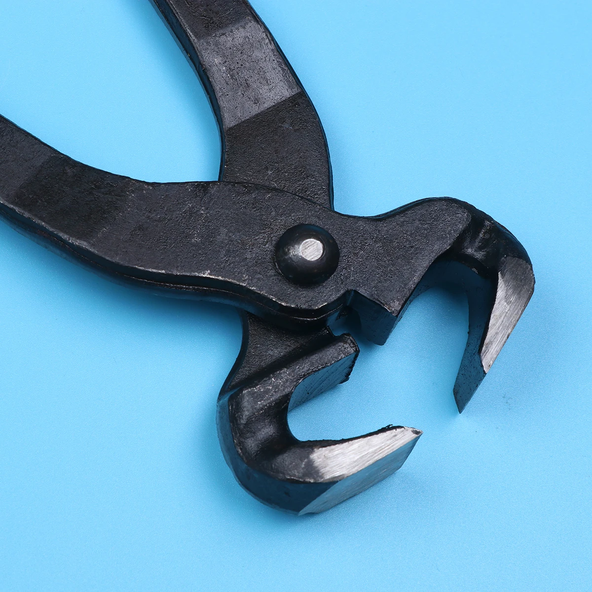 

1pc Horseshoe Pliers Steel Pliers Clamp Tool for Horse Nails Care Durable Shoeing Equipment Flattening Clamping Cleat