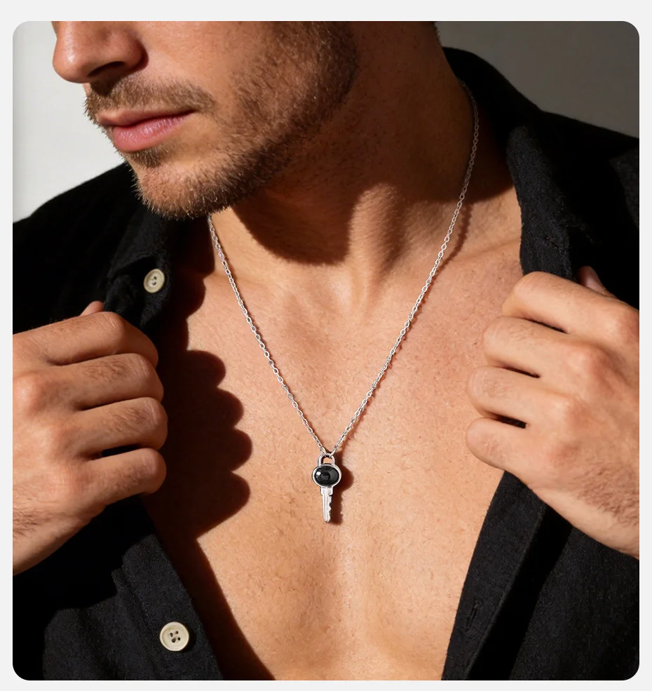 Vnox Vintage-Schlüsselanhänger-Halskette für Männer und Jungen, schwarzer Onyx, 50–55 cm, verstellbare O-Kette aus Edelstahl, Geburtstagsgeschenke, Abschlussgeschenke – Detail 2