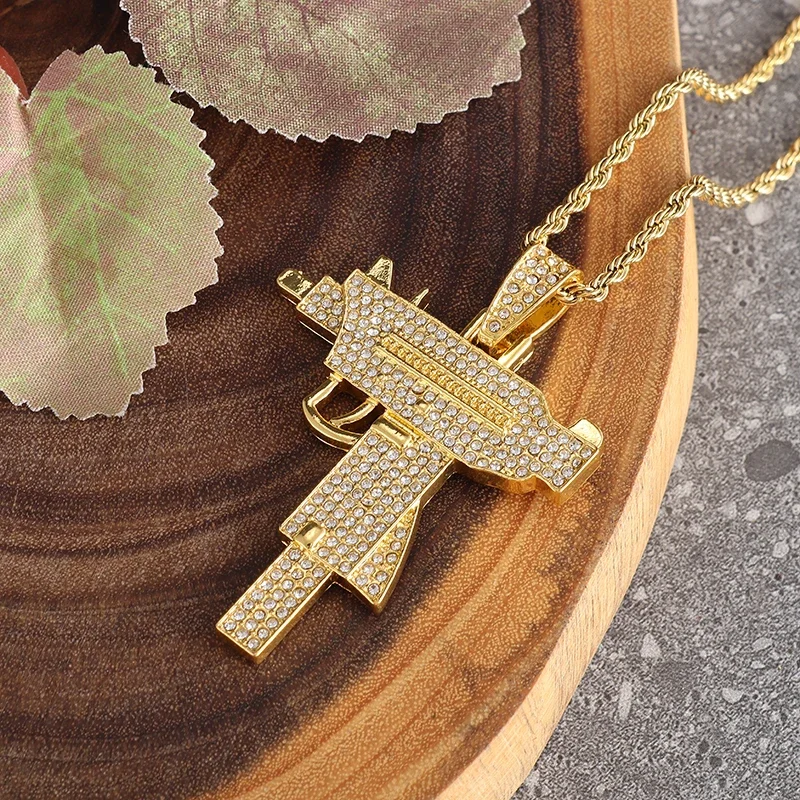 Hip Hop Super Flash Submachine Gun Zircon Twist Chain Pendant Necklace Perfect for Men Gun Lovers Jewelry Gift