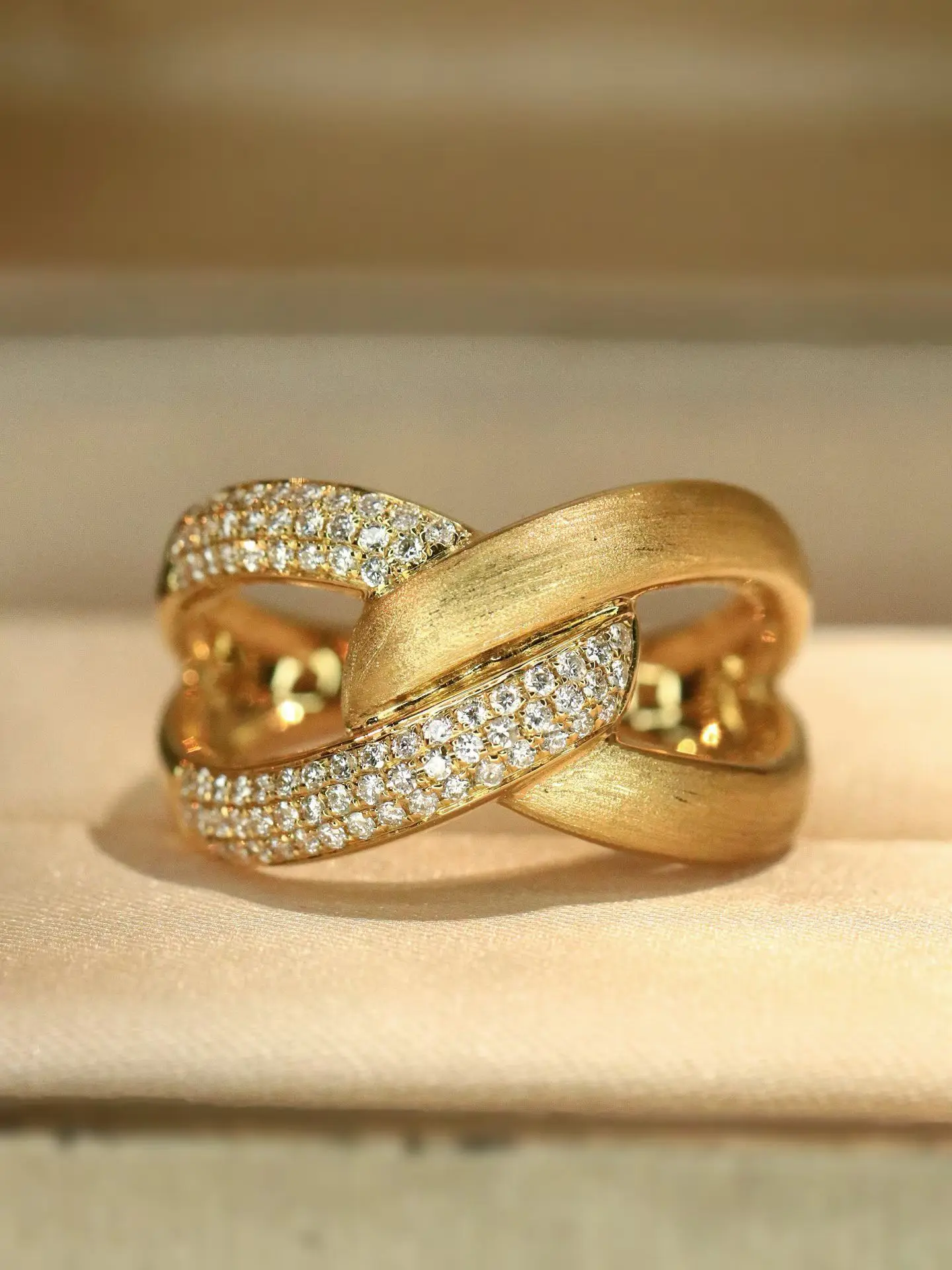 18K solid genuine gold lab-grown diamond fashion clasp knot engagement ring wedding ring for women, 14K gold custom order wholes