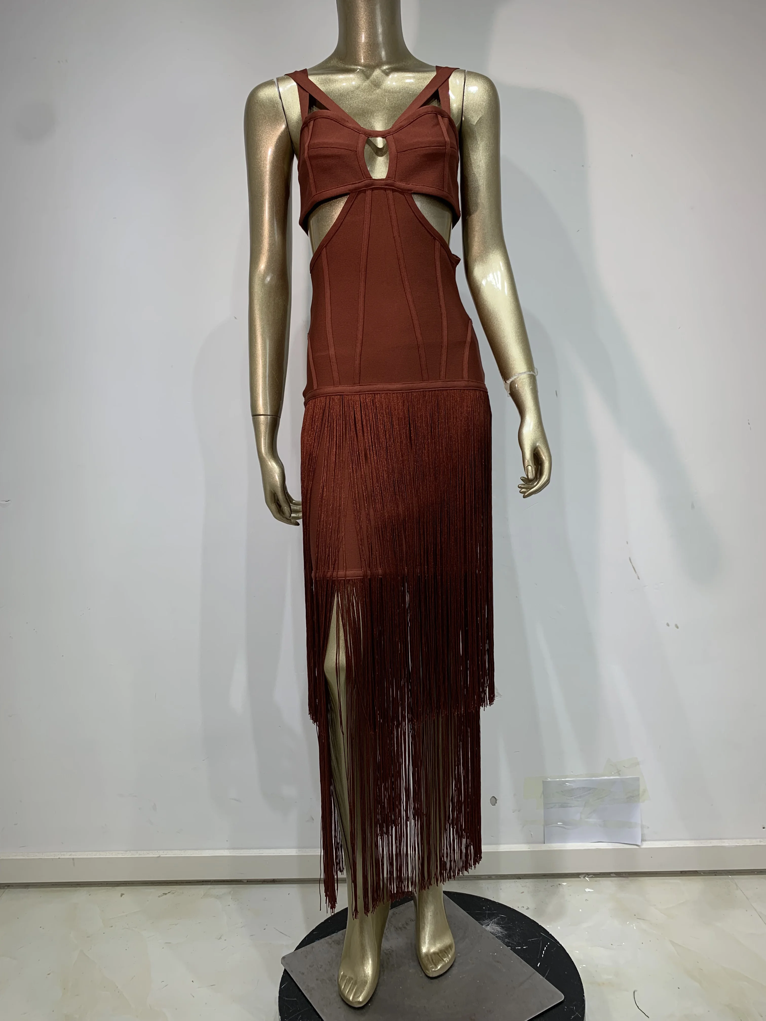 Vestido sexy con cuello en V y borlas marrones para mujer, vestido largo ajustado con vendaje, elegante vestido de fiesta para discoteca de noche 2025