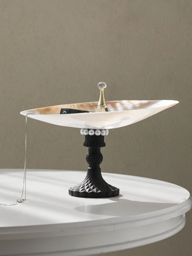 Creative handmade pearl clam shell decoration fruit plate premium French dining table storage tray birthday gift