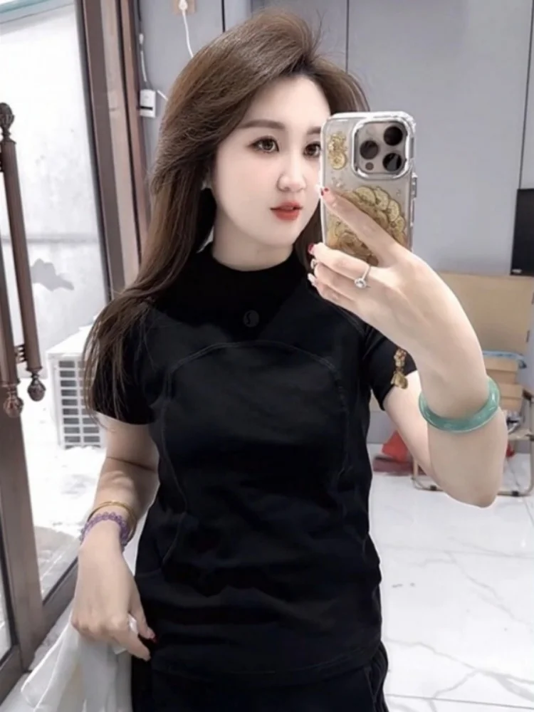 Summer New Style Simple Black S-line round Neck Women's T-shirt Design Sensation Slim Fit Versatile Short Sleeve Top