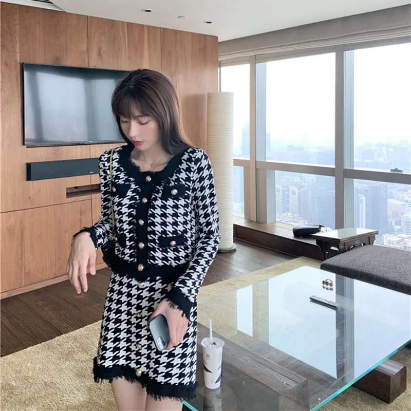 2022 New Two-piece Female New Houndstooth Stitching Short Jacket + Skirt Suit Autumn and Winter Sweater Two-piece Suit