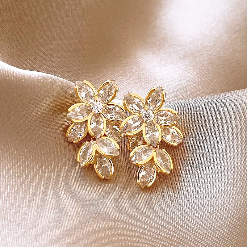 أقراط كورية من الكريستال على شكل زهرة للنساء ، زركون لامع ، هندسية ، مزاجية ، مجوهرات حفلات الزفاف ، أزياء أنيقة #4