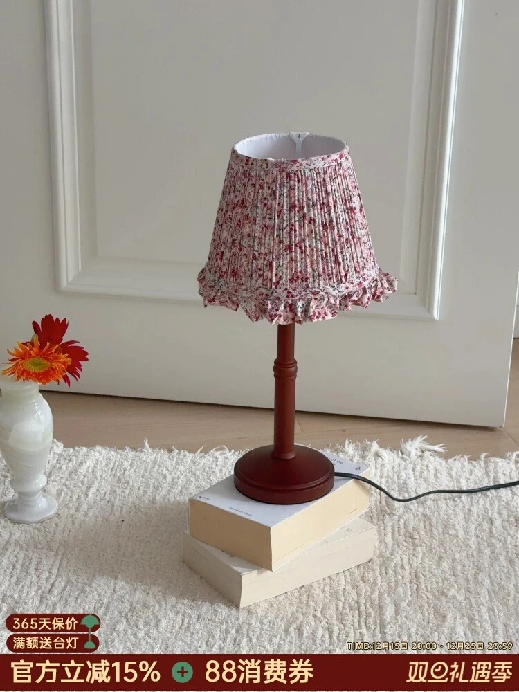 

Французская пасторальная настольная лампа с цветочным принтом в стиле ретро, прикроватная лампа из цельной древесины, кафе, проживание в семье, атмосфера, декоративная настольная лампа