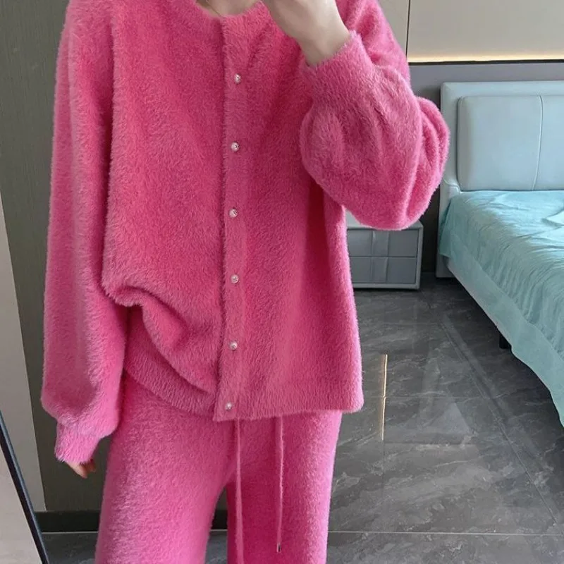

Женский осенне-зимний комплект из имитации норкового флиса, утепленный, из кораллового бархата, элитный, элегантный, для дома, новинка 2026 года, пижама