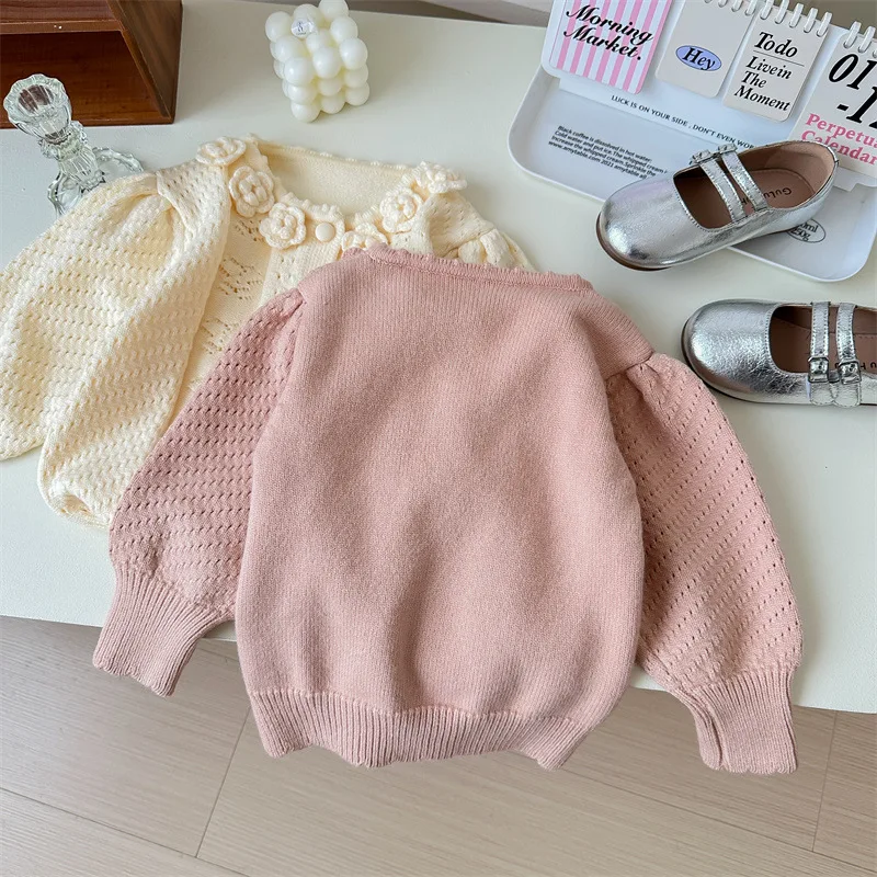 Girls Sweater Jacket Spring and Autumn 2024 New Childrens Flower Autumn Knitted Cardigan Baby Solid Color Sweet Sweater