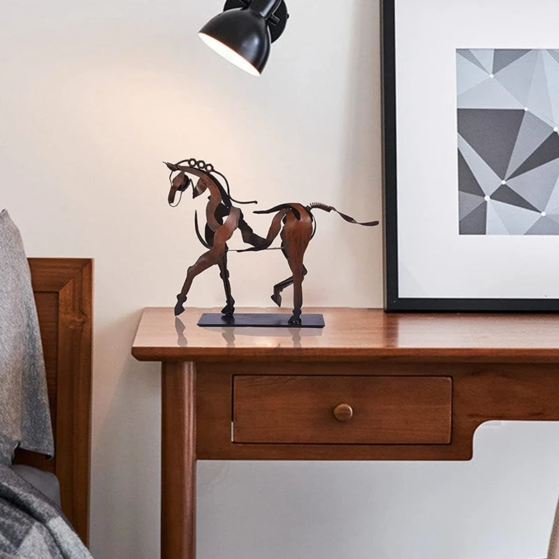 Nieuw Gelukkig Paardenbeeld Handgemaakt Modern Huisdecoratie Paardenkunst Standbeeld Decoratie Huis En Kantoor Boekenplank Decoratie