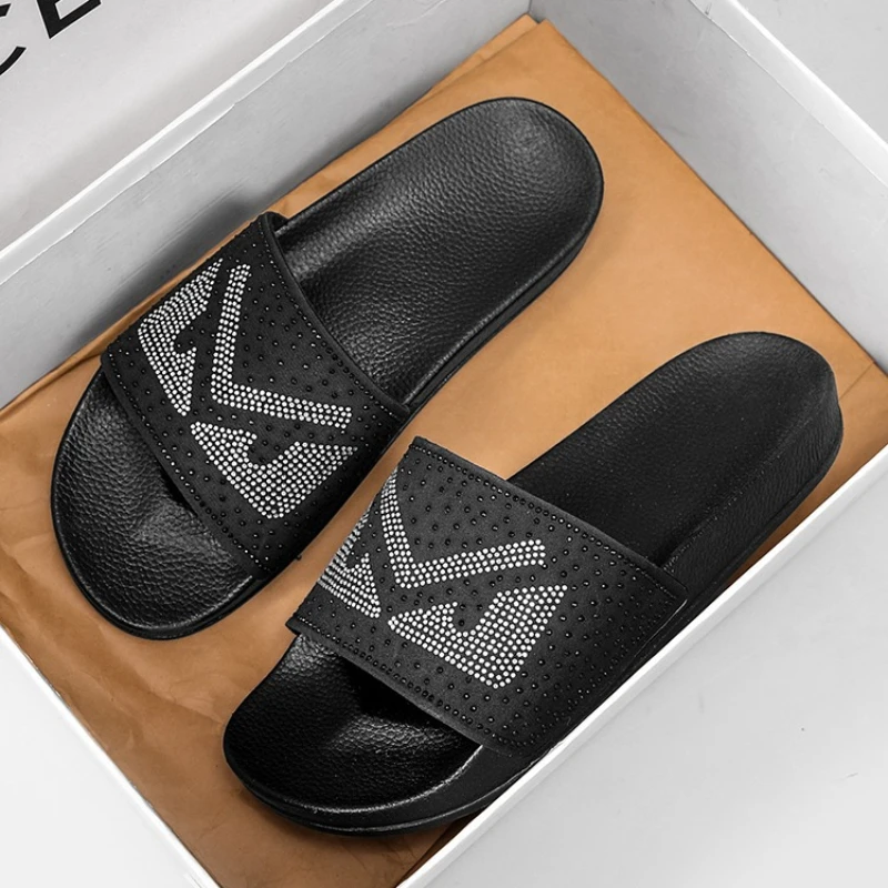 

Новые летние мужские модные шлепанцы-слипоны: легкие, нескользящие, дышащие, с мягкой подошвой, большие размеры, пляжные сандалии