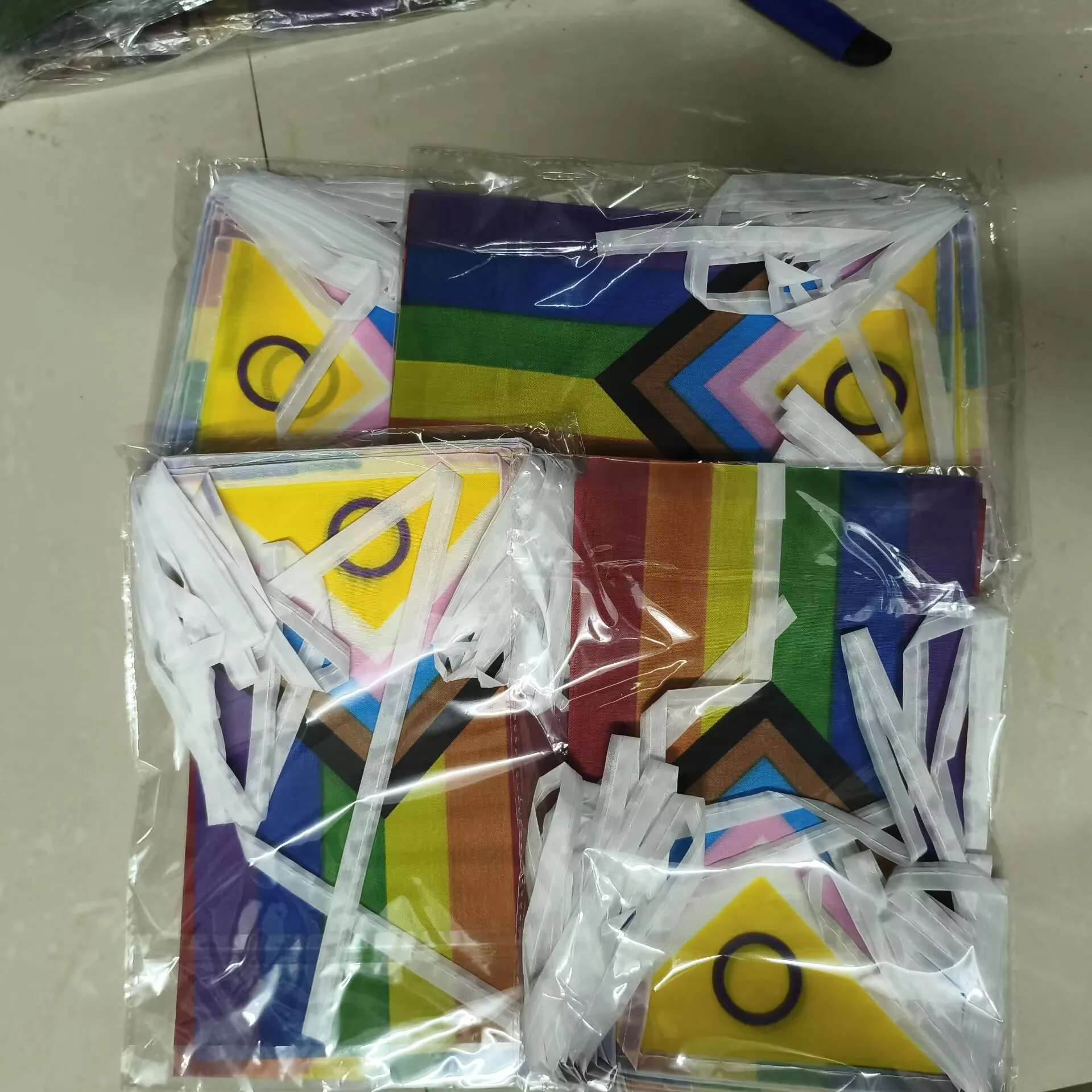 Aerlxemrbrae  5.5M 20pcs/set14cmx21cm  Rainbow string flag   Polyester standard Flag Gay Pride Peace Flags