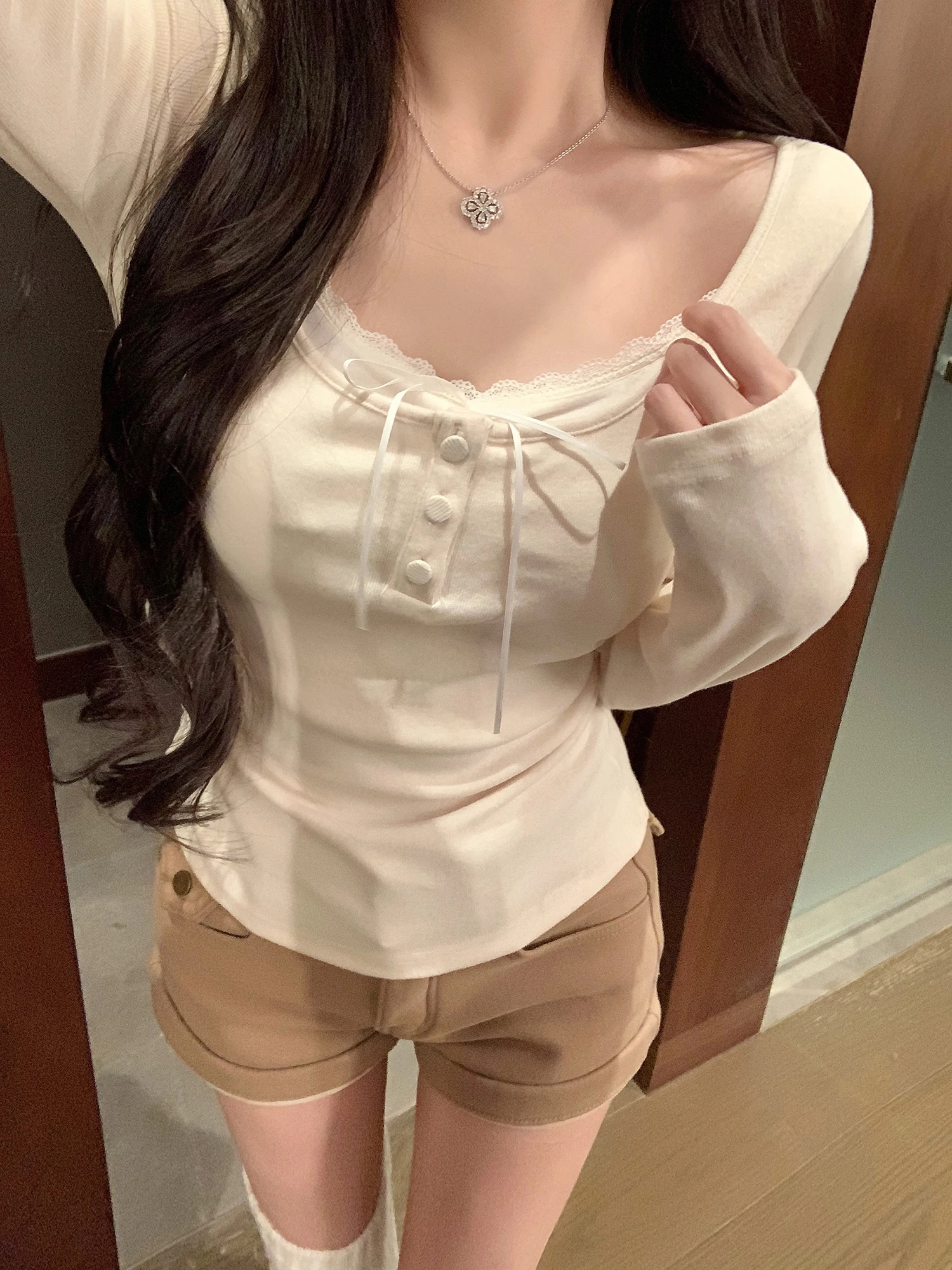 

NAYA CHAN Faux Two-Piece Lace Long Sve U-Ne Slimming Base irt Brued Texture Casual Sle Women's T-irt