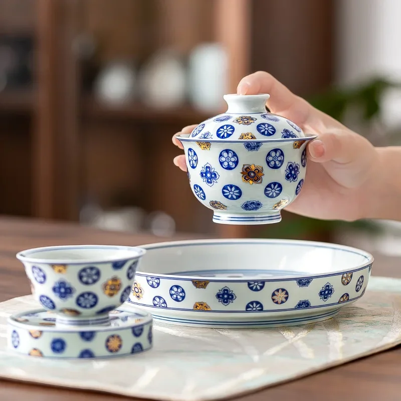 Jingdezhen High-end Blue and White Leather Ball Flower Three Talent Cover Bowl Is Not Hot To Make Tea Bowl Ceramic Pot Holder