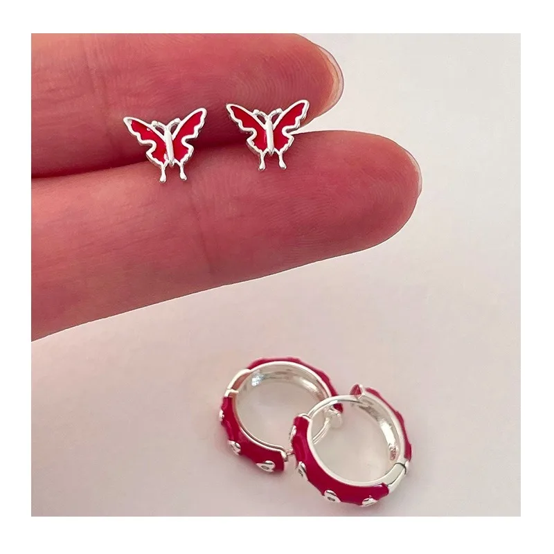 

New Dopamine Wind Red Love Ear Buckle Women's High-end Personality Unique Sweet and Cool Feeling Yabi Dark Earrings Summer