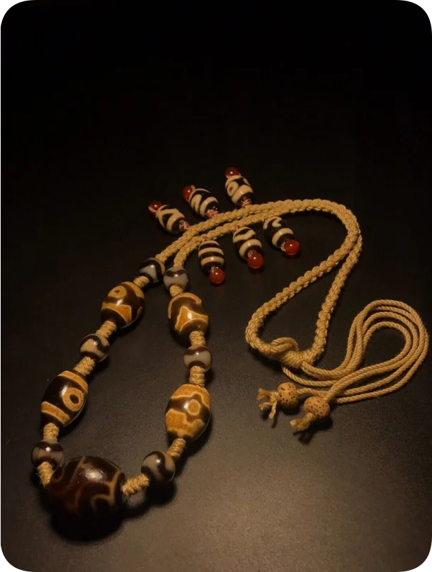 Tibetan Old Oily Agate Dzi *Multiple totems *Daluo Beads Necklace Jewelry J0819