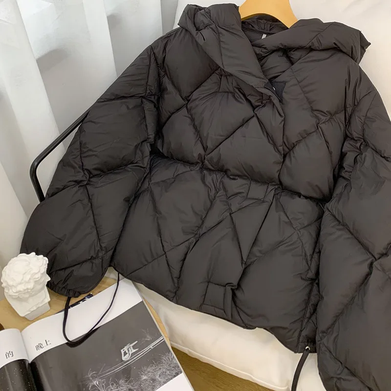 Hooded Diamond Puffer Coat Outwear 2024 Winter New Fashion 90 White Duck Down Short Jacket Women Thick Warm Loose Cocoon Type