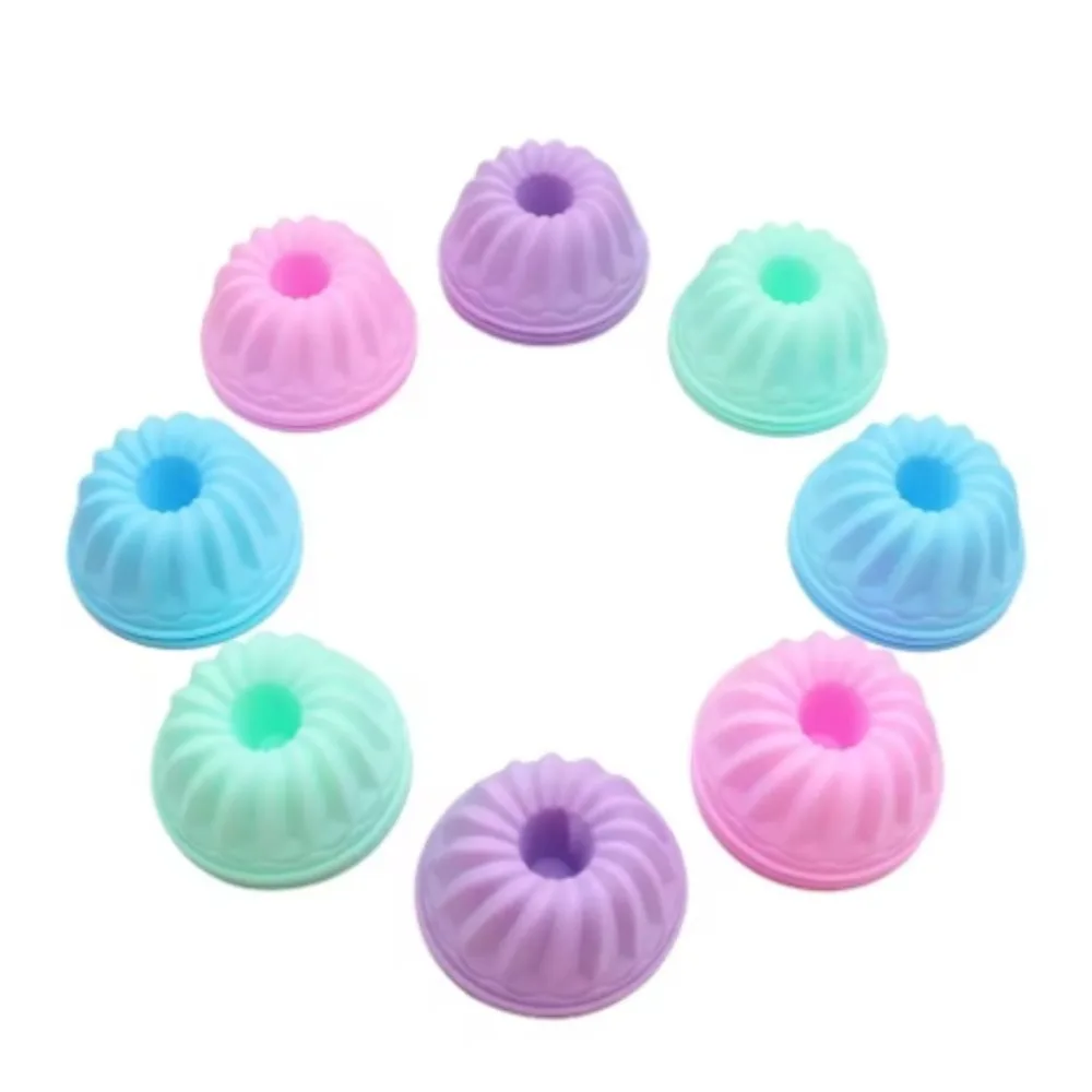 סט של 12 סיליקון מיני מחבת עוגה לא מדביקה קטנה Kugelhopf מאפה / כוסות אפייה כוסות קאפקייק אביזרי מאפה