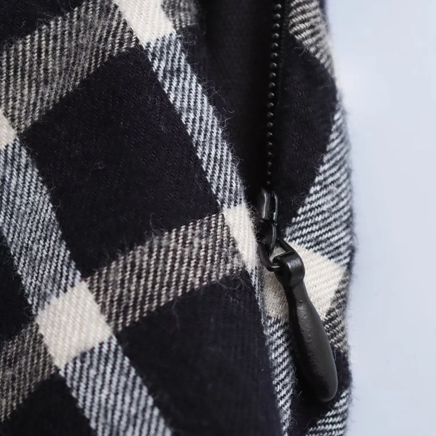 유럽과 미국 스타일의 가을, 겨울 새로운 흑백 격자 무늬 플란넬 쇼핑몰 민소매 허리 드레스