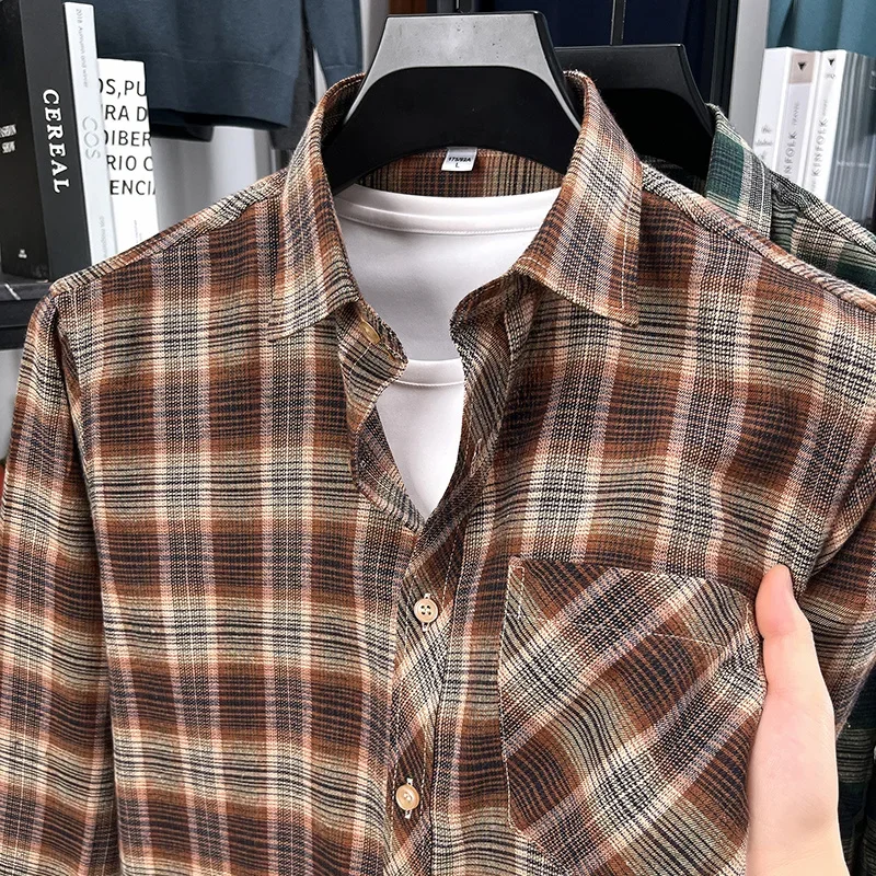 قميص رجالي جديد لخريف 2025 مخطط ومطبوع بأكمام طويلة قميص رجالي غير رسمي متعدد الاستخدامات