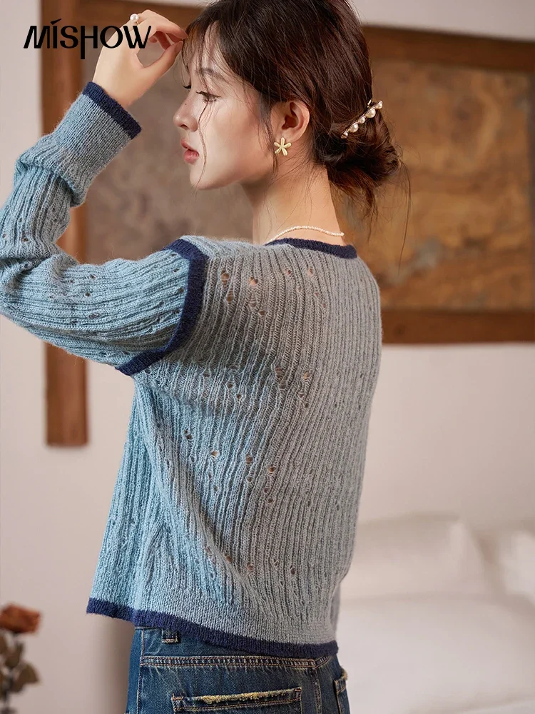 MISHOW [Mohair Fabric]Knitted Sweater Cardigan 2024 Autumn Color Matching Hollow Out Pearl Single Breasted Short Coat MXC41Z0148