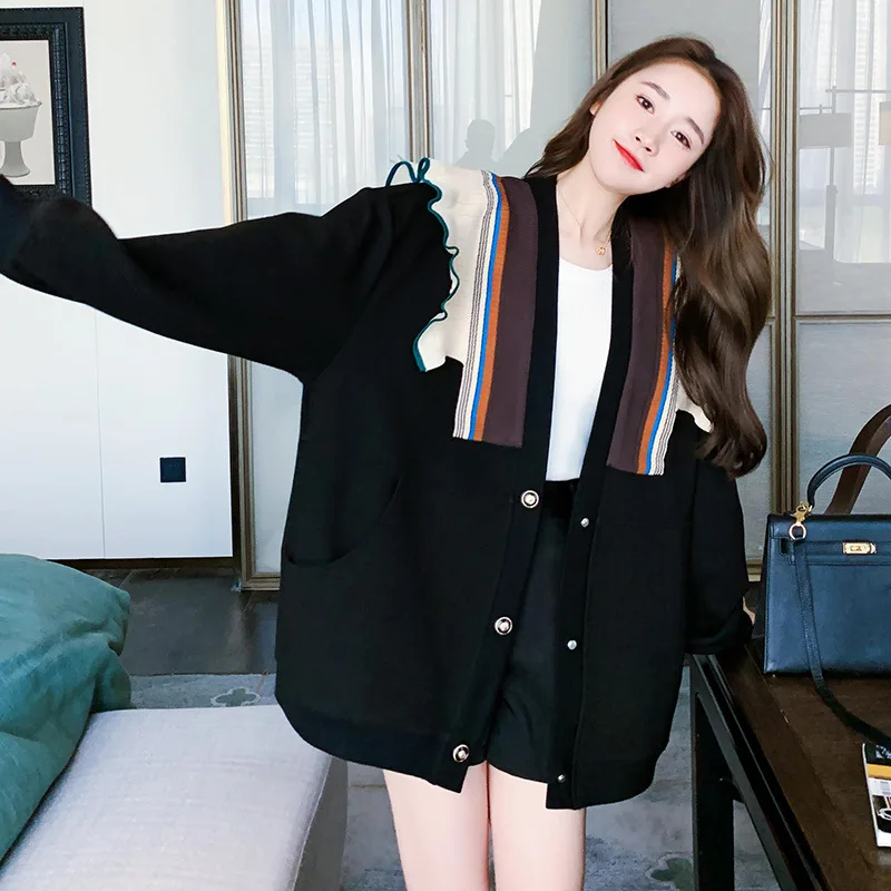 

SuperAen 2026 Autumn and Winter New Casual Edible Tree Fungus Spliced V-neck Coat Women's Unique Design Cardigan Coats