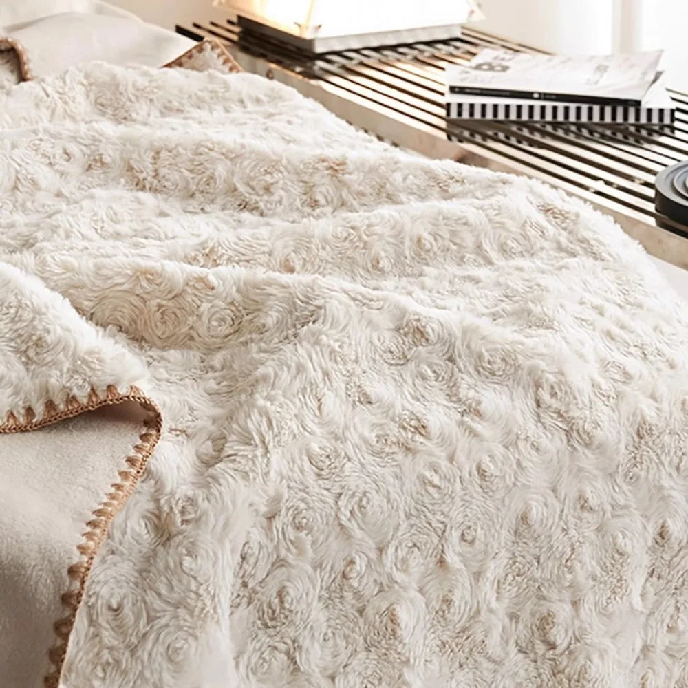 Romantic French Light Luxury Rabbit Plush Rose Blanket Nap Sofa Blanket Autumn and Winter Double-sided Thickened Bed Blanket