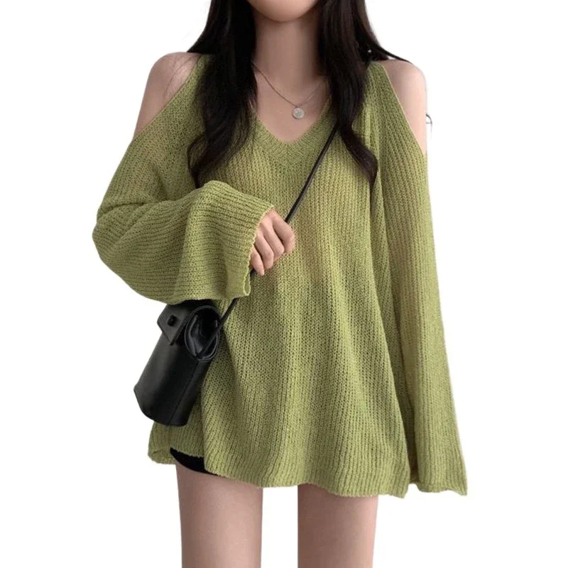

2026 New Korean StylechicRelaxed and laid-backvOff-the-shoulder versatile casual sun-protective knitted top in white lightweight