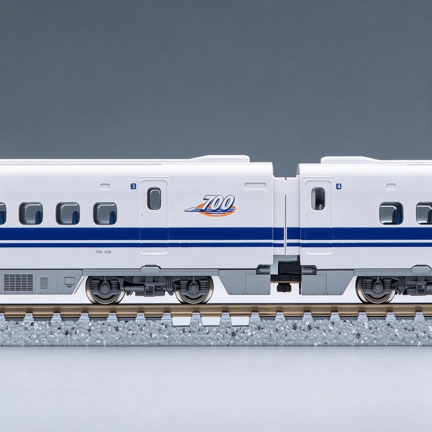TOMIX N Scale 1/160 Model Train 97937 Series 700 Shinkansen Dual Power 16‑Car Complete Set Adult Collectible Toy Gift