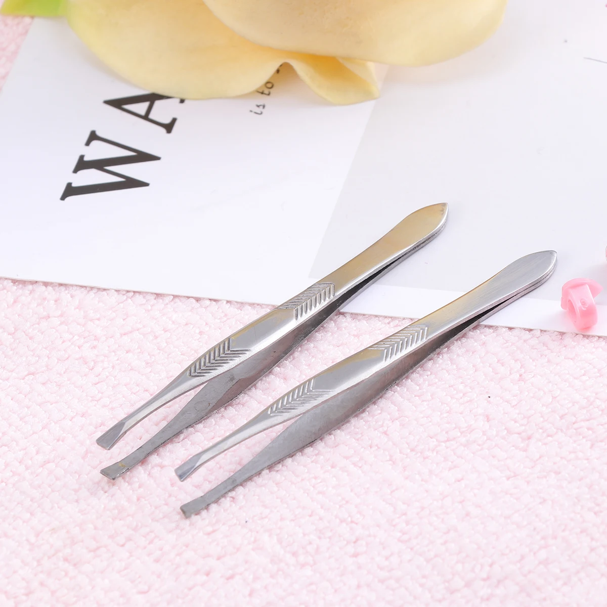 

2Pcs Bevel Eyebrow Tweezer Stainless Steel Precise Hair Removal Makeup Tool Flat Mouth Diagonal Mouth Durable Easy Clean