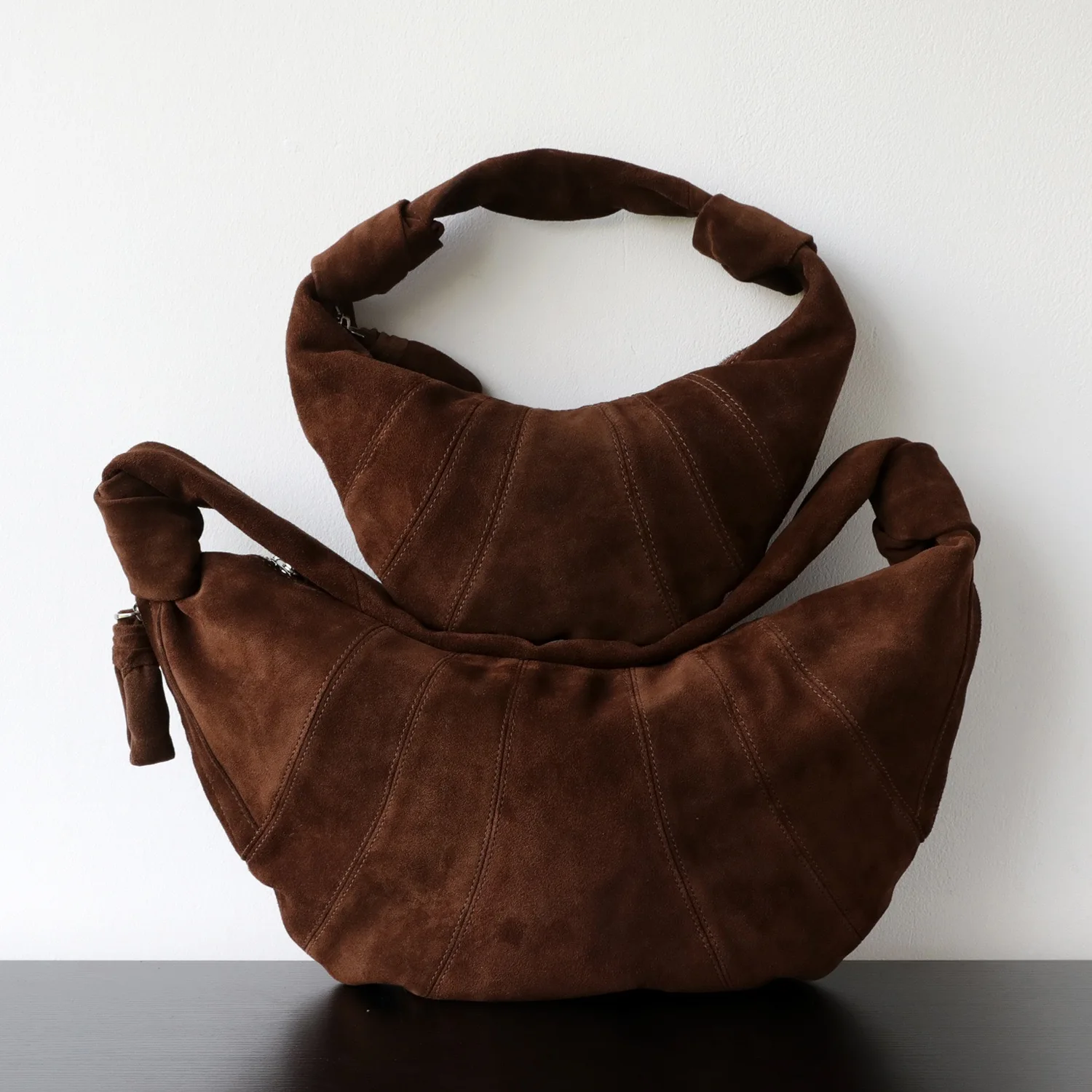 

Top quality frosted spliced cowhide women's bag with a relaxed feeling under the armpit, vintage hand-held dumpling bag