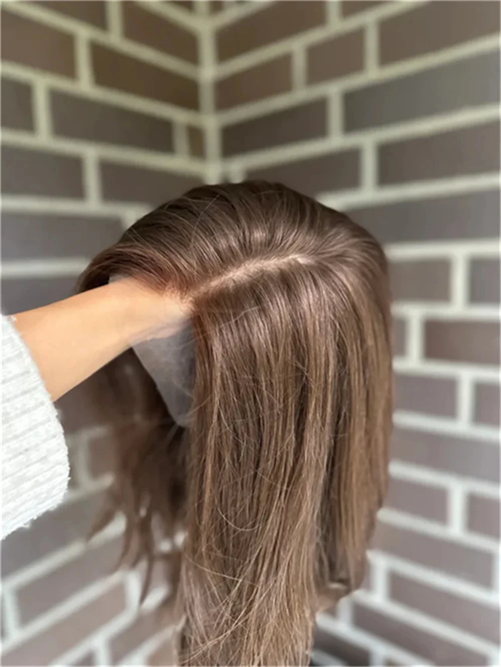 أشقر رمادي فاتح مع شعر مستعار قصير بوب بني اللون 13x4 باروكة أمامية من الدانتيل 180% كثافة شعر بشري مموج فضفاض للنساء