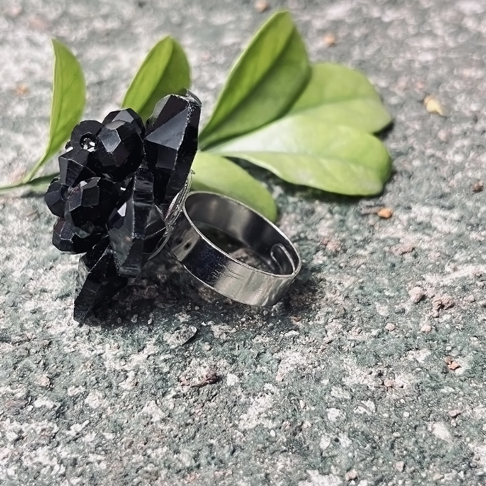 Hand Woven Black Heart-shaped Leaf Flower Crystal Fashion Adjustable Ring For Women Or Girl