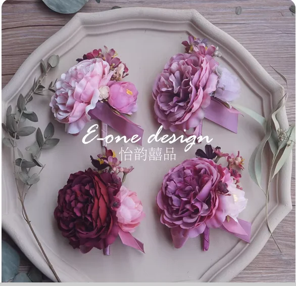 

Forest European wedding bride groom father mother bridesmaid groomsman wedding corsage wrist flower opening ceremony