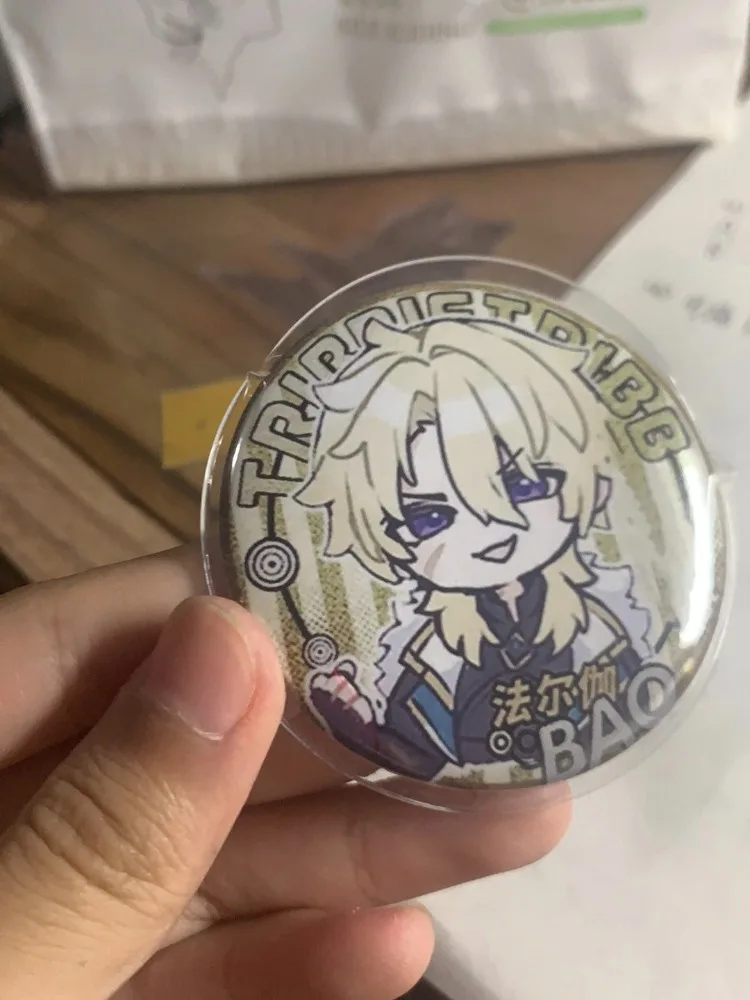 Genshin impacto lightkeeper flins forma redonda crachá snap-in broche dos desenhos animados anime projeto lapela pinos saco acessórios presente para crianças