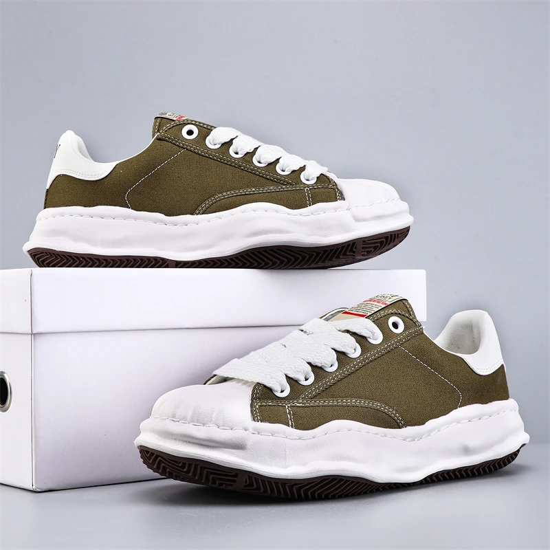 Same style thick soled canvas sneakers for men and women, low cut casual sports sneakers, spring/summer 2024