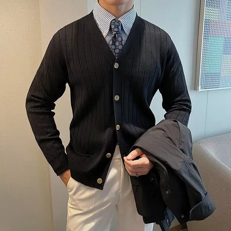 Nuevo Cárdigan de punto con cuello en V coreano Maillard, suéter para hombre, suéter Retro japonés, chaqueta para hombre