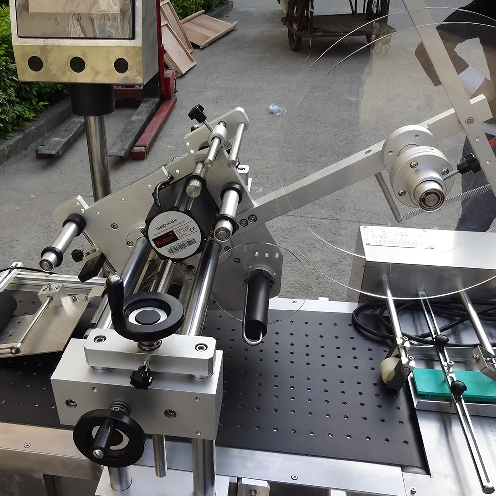 YM210D Automatic Flat Bag /box /carton/ Pouch Paging Labeling Machine Scratch off Card Labeling Machine with Card Feeder